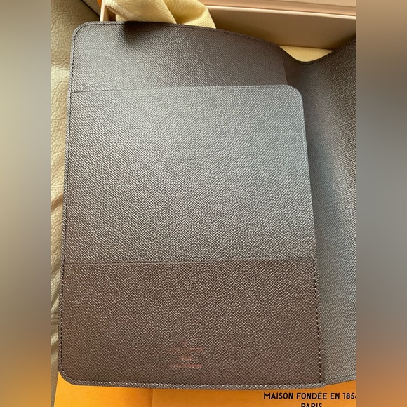 Sold❌❌Louis Vuitton Desk Agenda Cover
❣️❣️In High Demand❣️❣️ - Picture 14 of 16